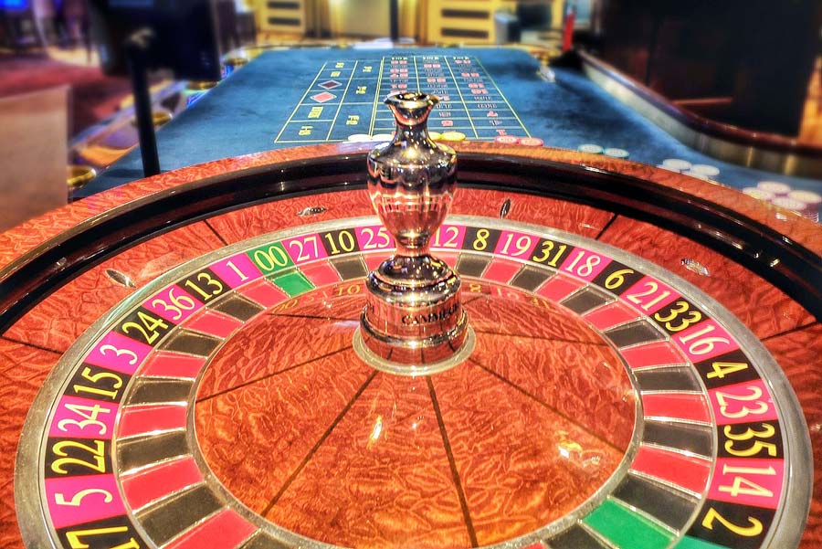 American Roulette wheel and table.